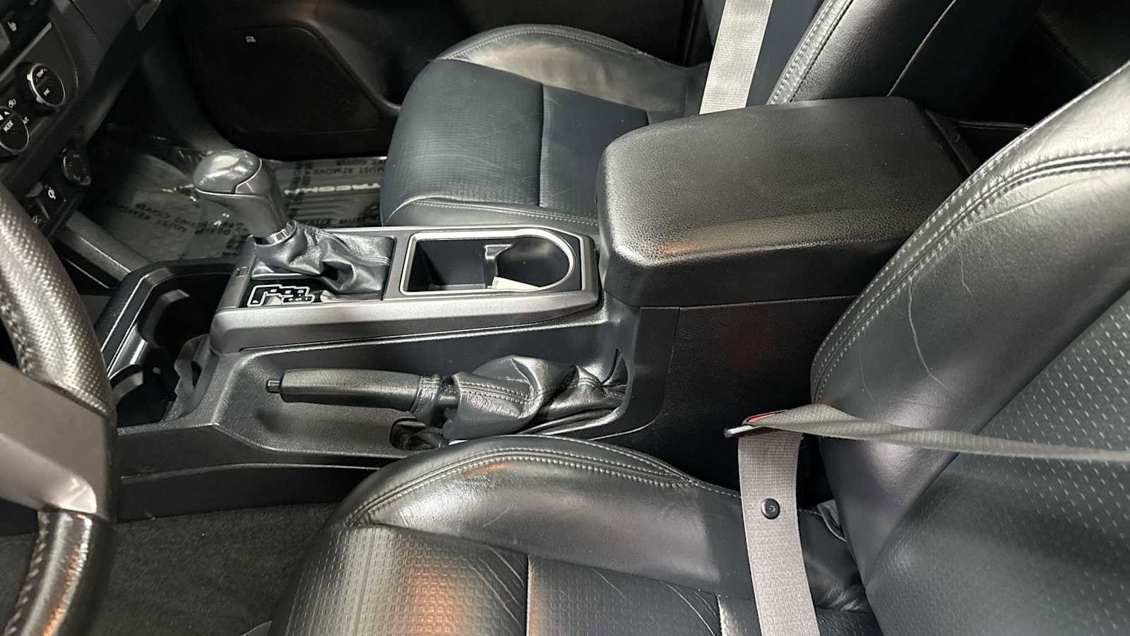 Thumbnail: 2021 Toyota Tacoma - 23