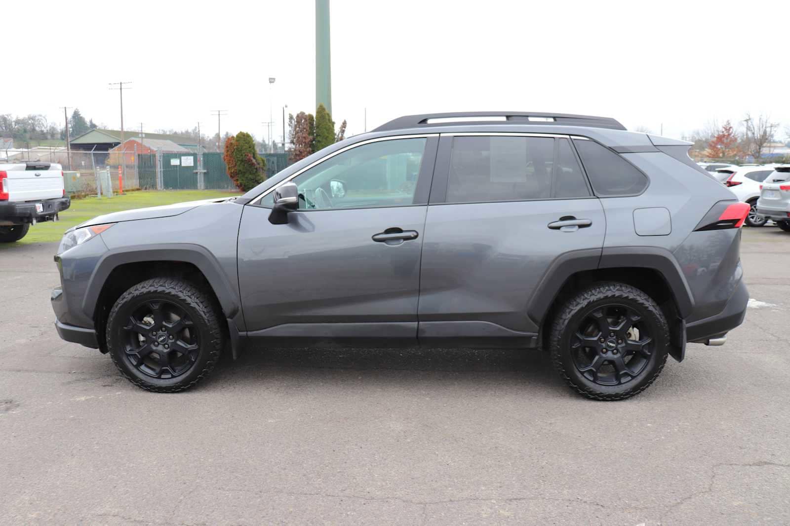 Thumbnail: 2020 Toyota RAV4 - 8