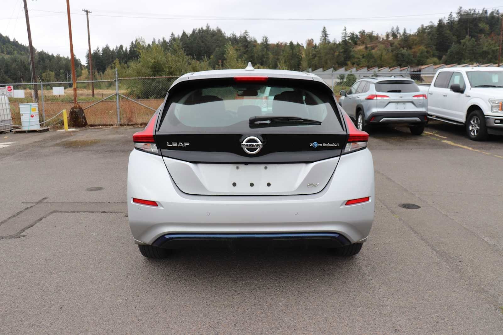Thumbnail: 2020 Nissan Leaf - 6