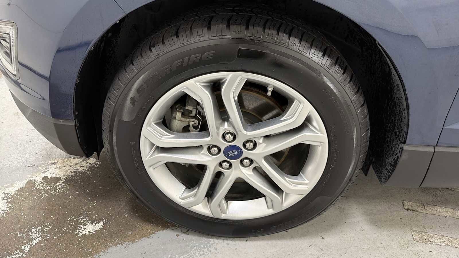 Thumbnail: 2017 Ford Edge - 10