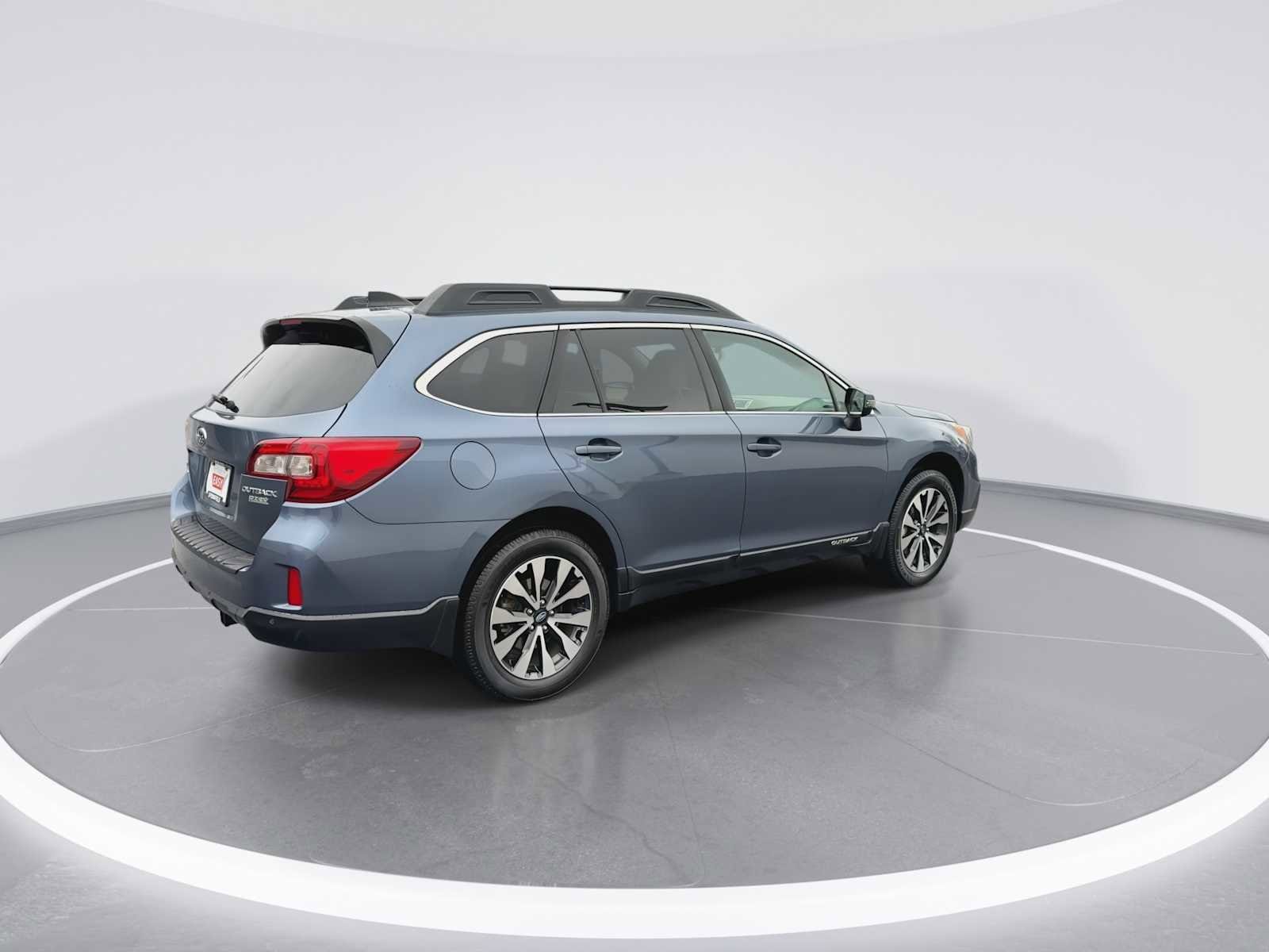 Thumbnail: 2017 Subaru Outback - 8