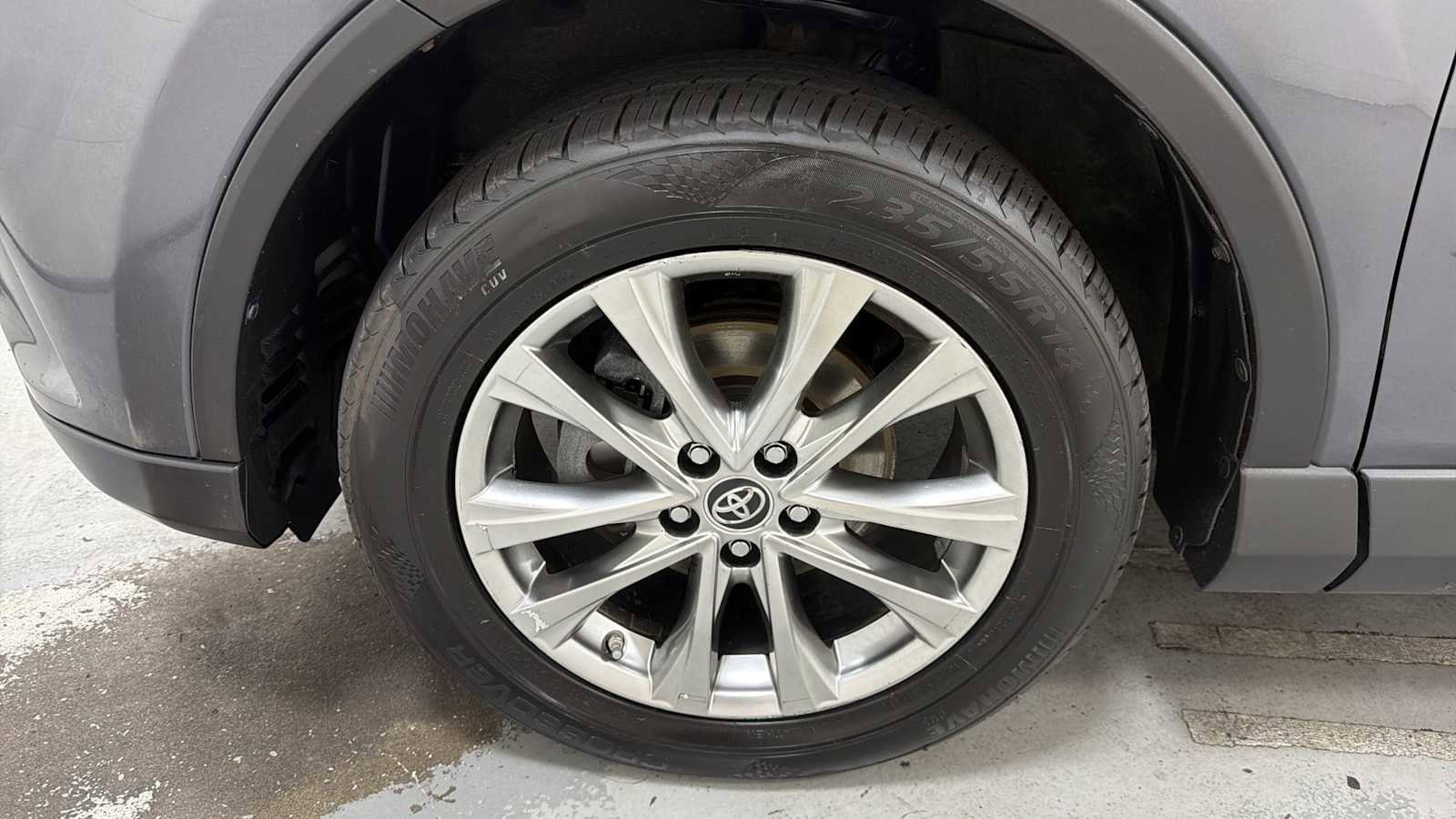 Thumbnail: 2016 Toyota RAV4 - 10