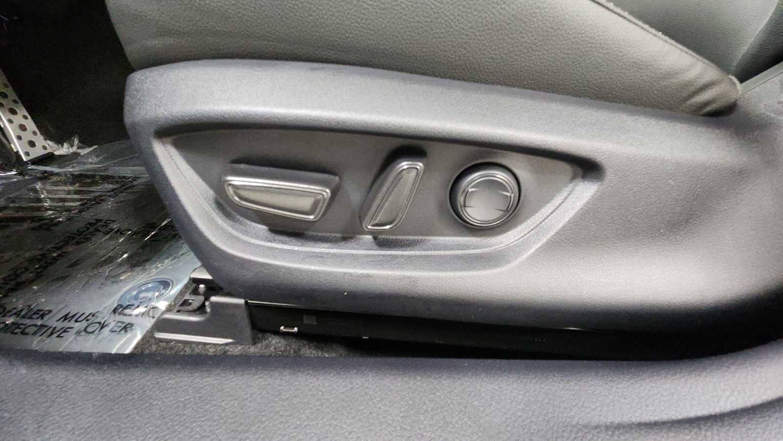 Thumbnail: 2025 Toyota Camry - 14