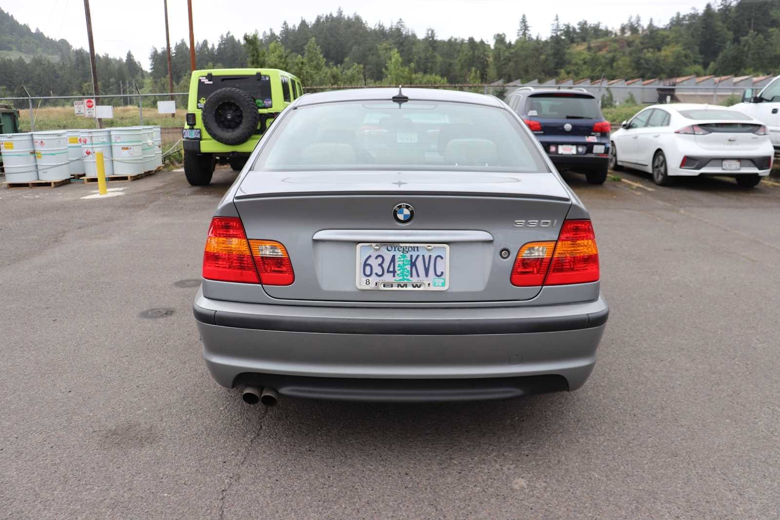 2004 BMW 3 Series 330i 6