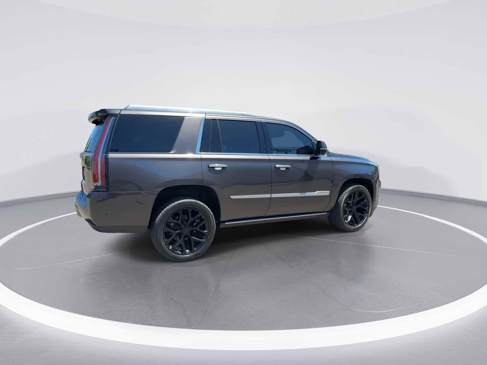 Thumbnail: 2017 Cadillac Escalade - 8
