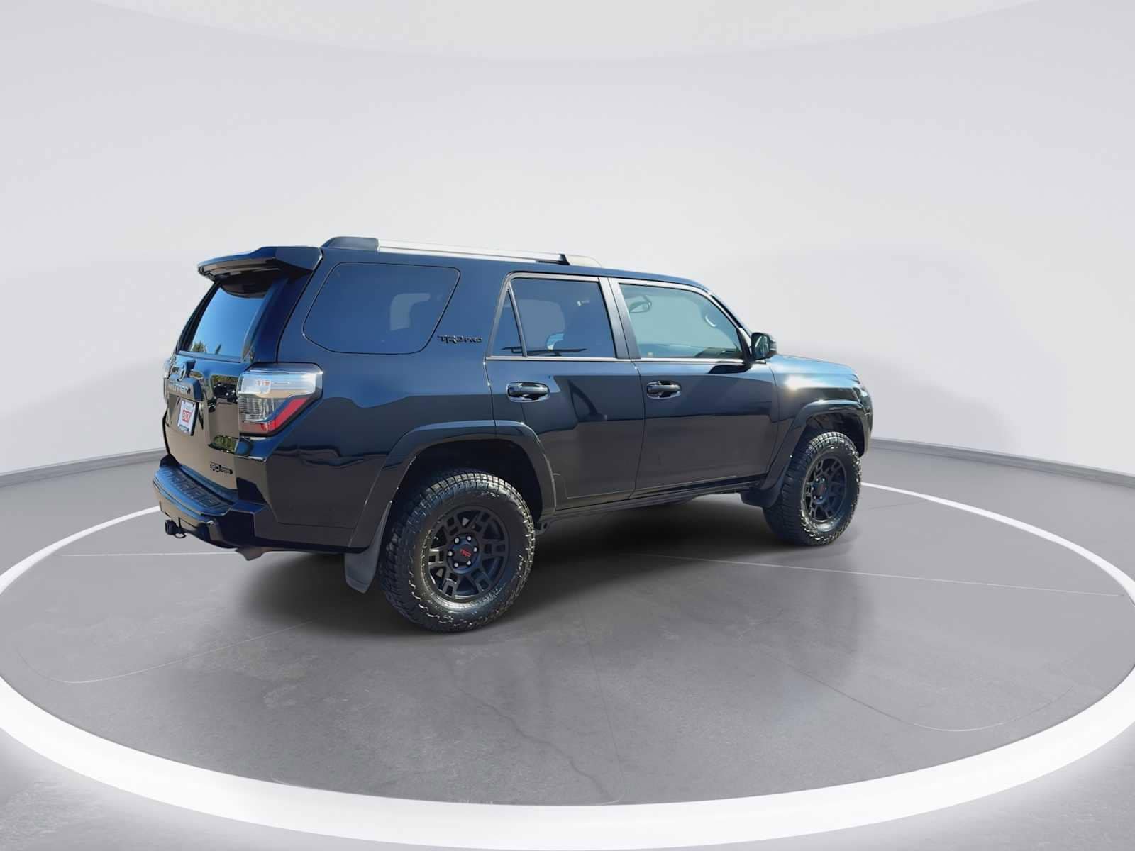 Thumbnail: 2018 Toyota 4Runner - 8