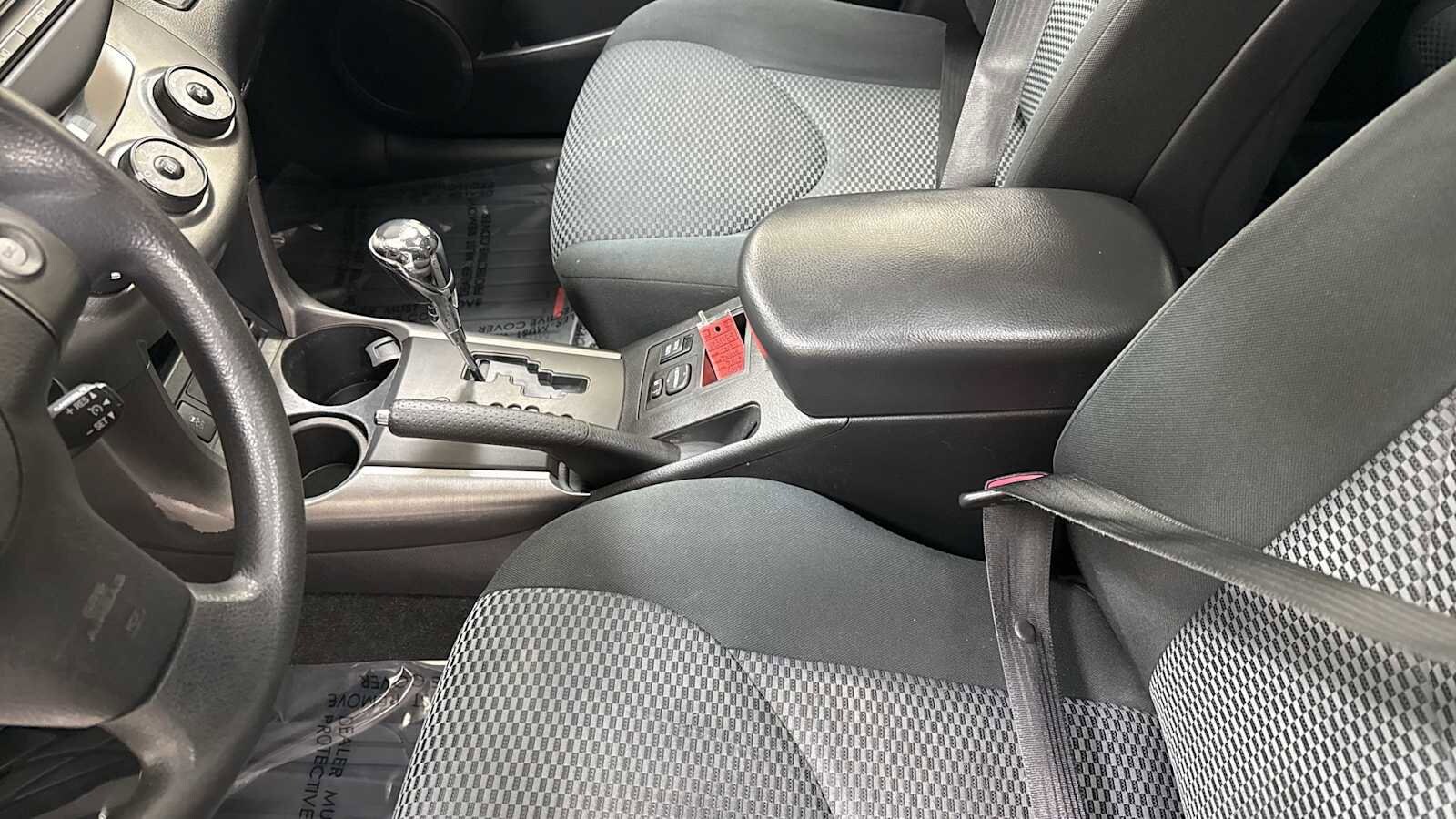 Thumbnail: 2012 Toyota RAV4 - 21