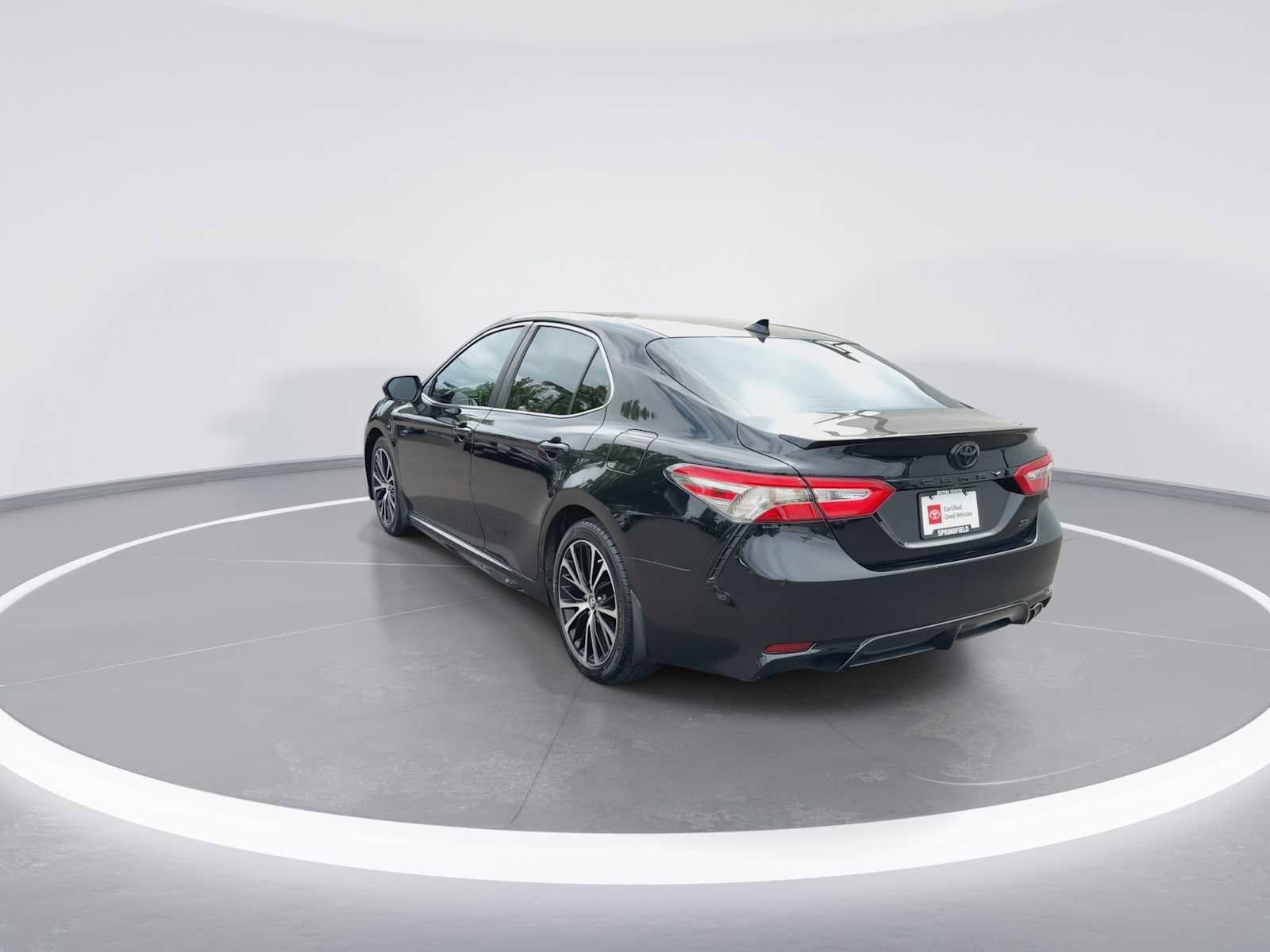 Thumbnail: 2019 Toyota Camry - 6