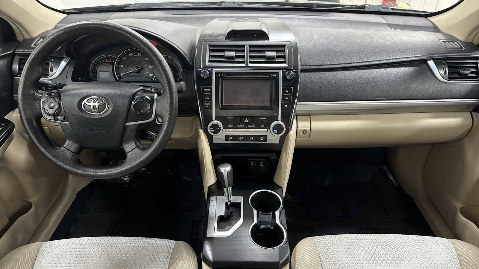 Thumbnail: 2012 Toyota Camry - 24