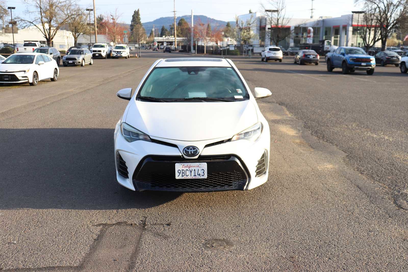 Thumbnail: 2017 Toyota Corolla - 2