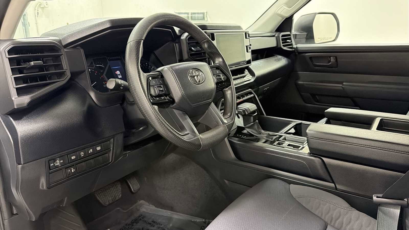 Thumbnail: 2023 Toyota Tundra - 12