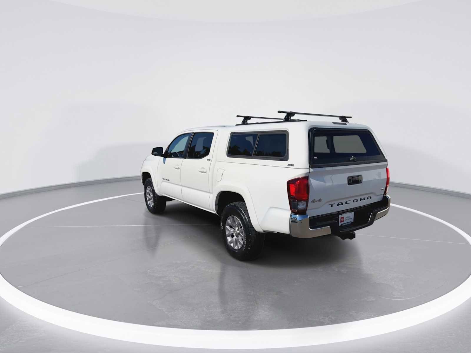 Thumbnail: 2018 Toyota Tacoma - 6