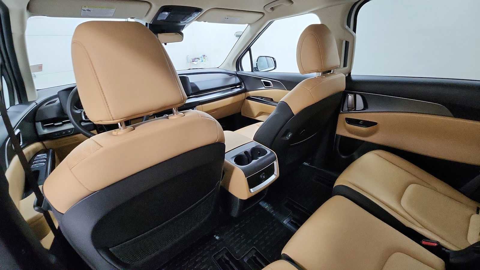 Thumbnail: 2024 Kia Carnival - 25