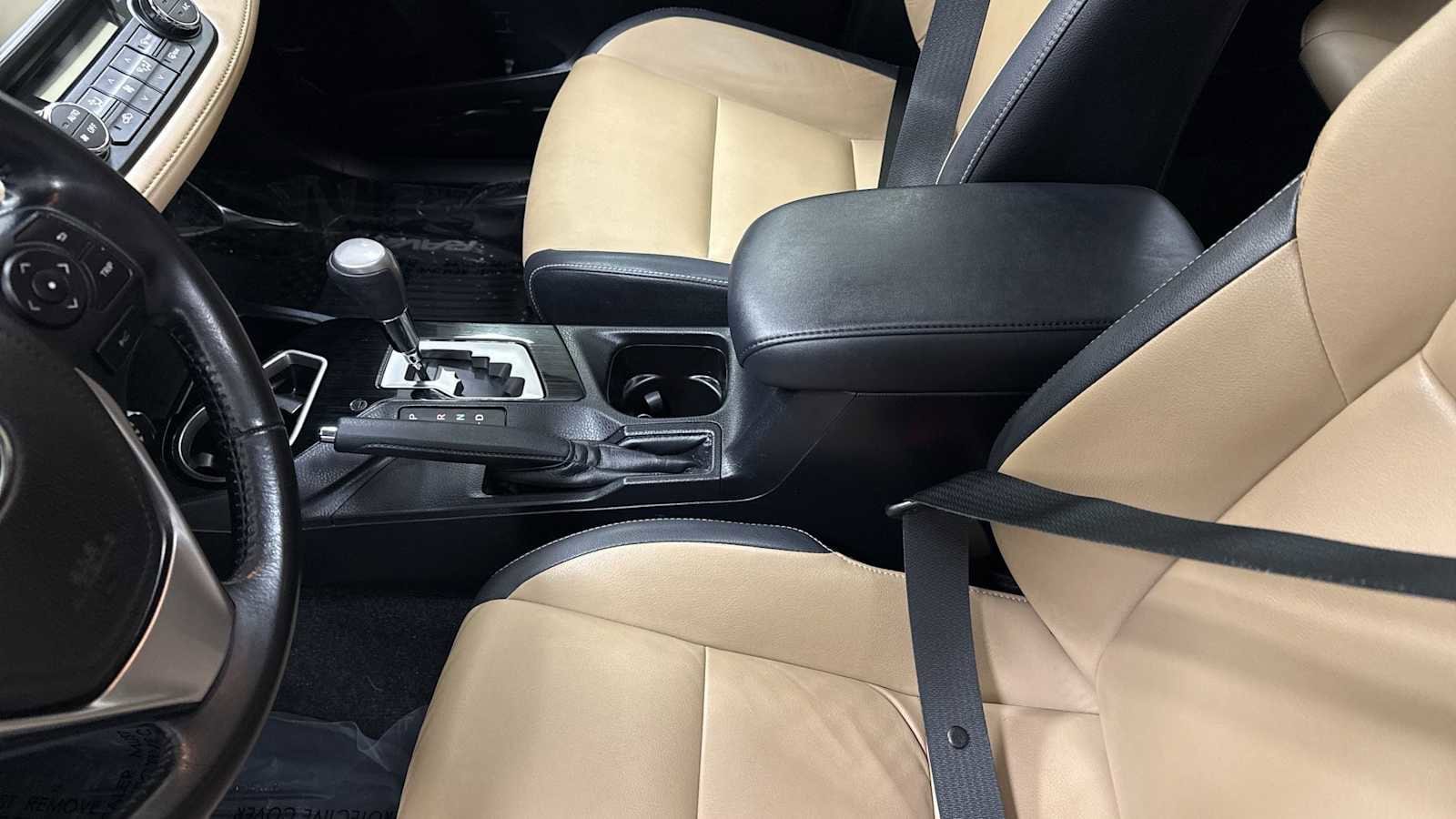 Thumbnail: 2017 Toyota RAV4 - 23