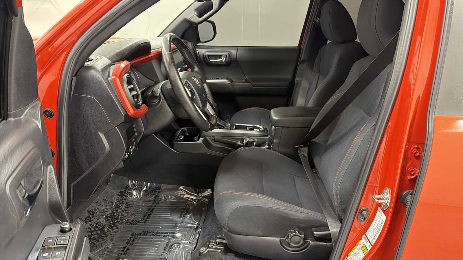 Thumbnail: 2018 Toyota Tacoma - 13