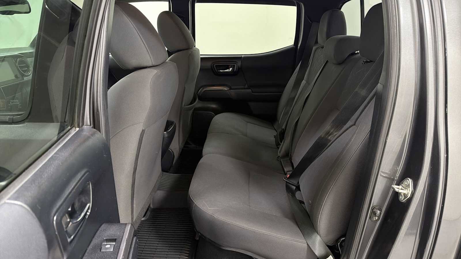 Thumbnail: 2018 Toyota Tacoma - 24