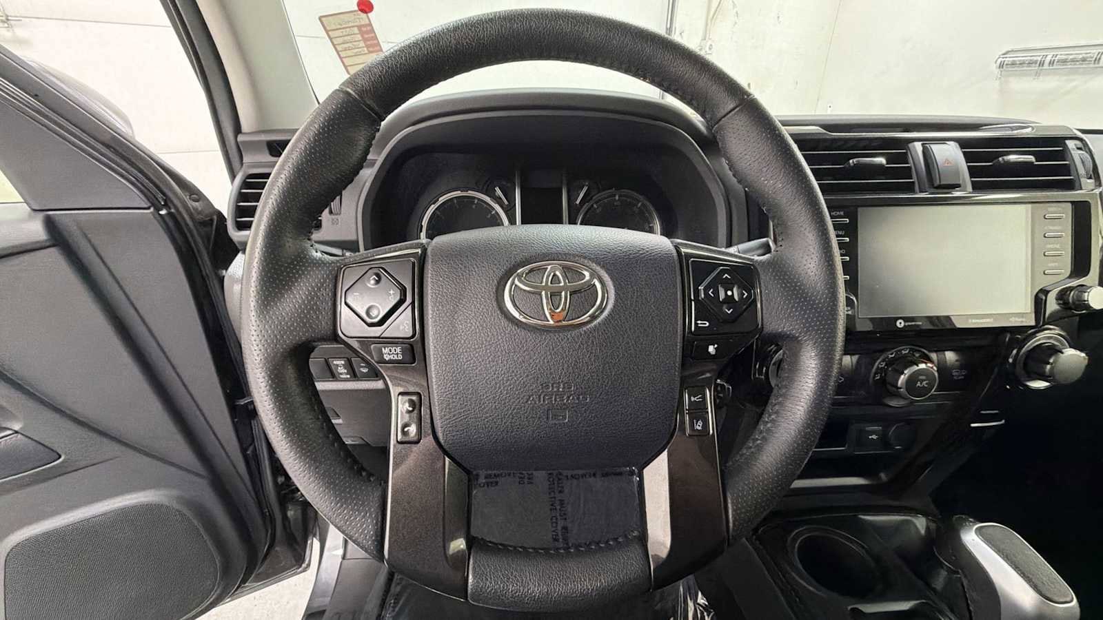 Thumbnail: 2023 Toyota 4Runner - 16