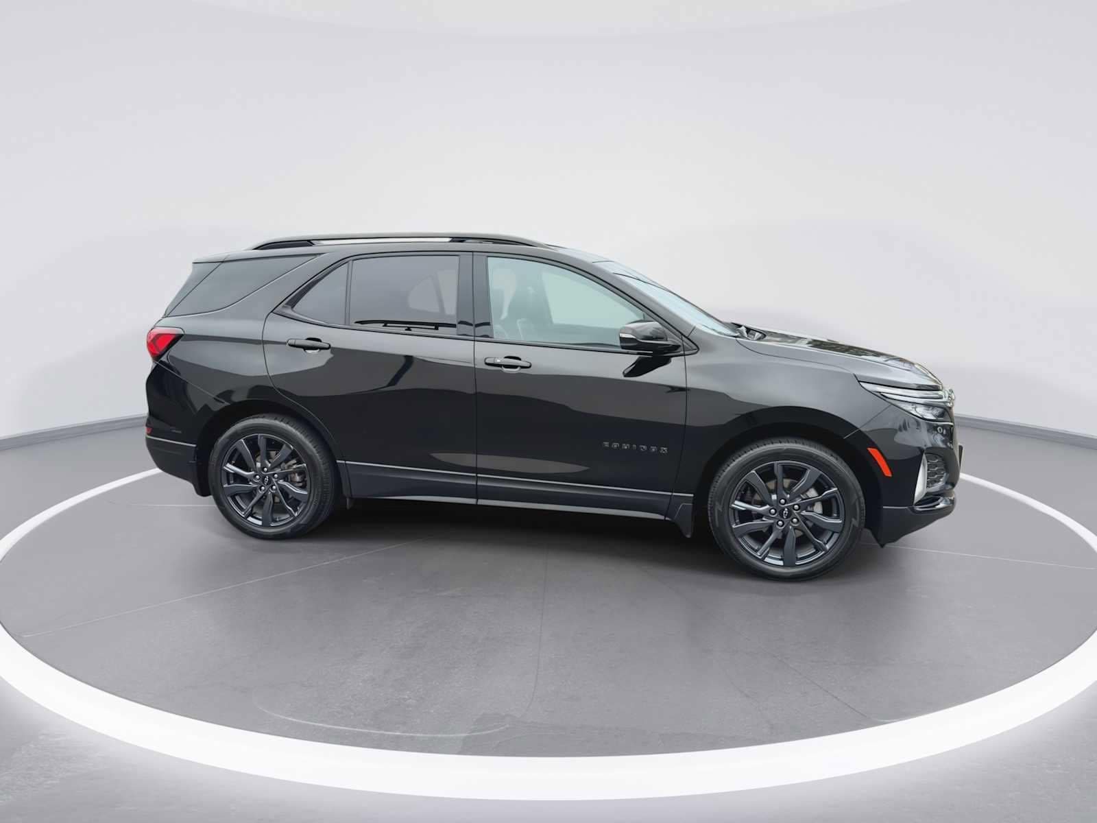 Thumbnail: 2022 Chevrolet Equinox - 9