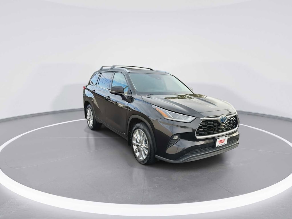 Used 2021 Toyota Highlander Hybrid Limited SUV