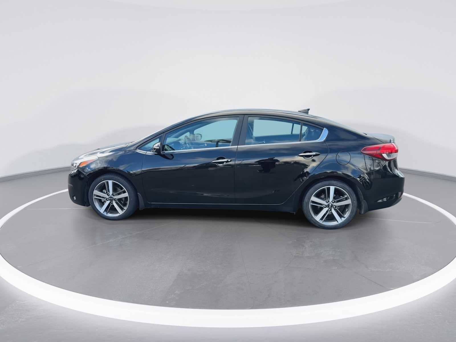 Thumbnail: 2017 Kia Forte - 5