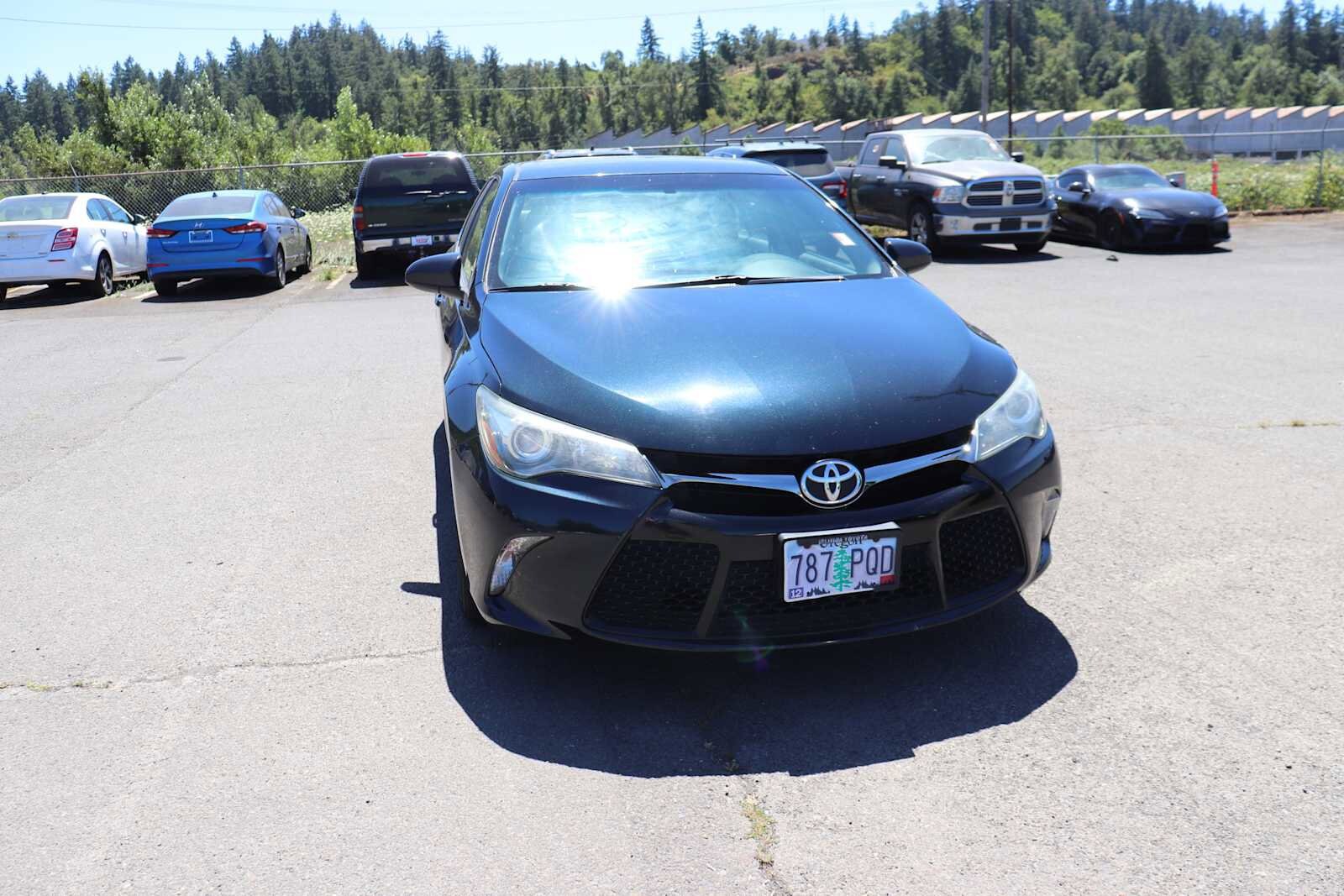 Thumbnail: 2016 Toyota Camry - 3