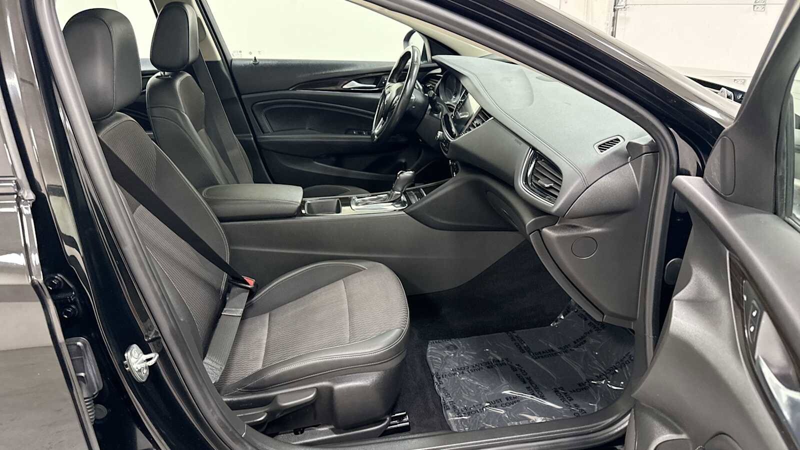 Thumbnail: 2019 Buick Regal - 30