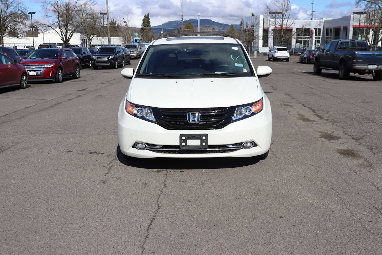 Thumbnail: 2014 Honda Odyssey - 2