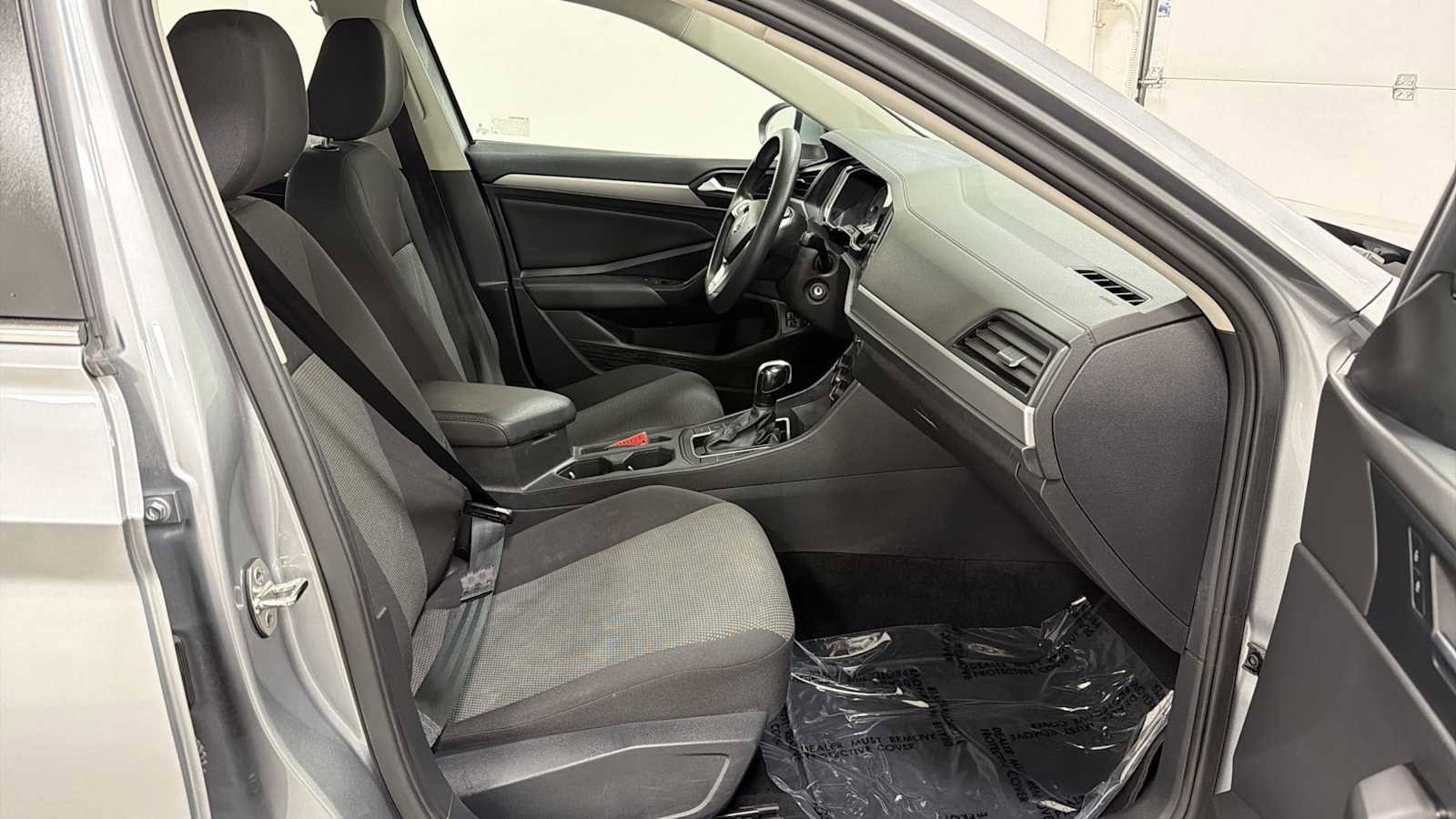 Thumbnail: 2021 Volkswagen Jetta - 27