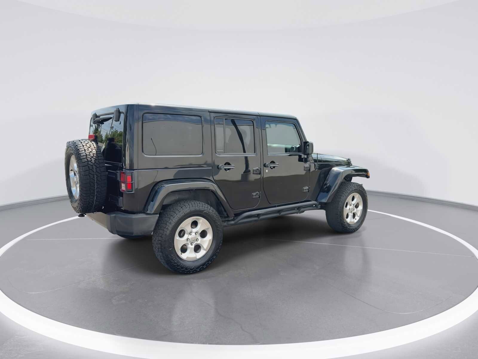 Thumbnail: 2015 Jeep Wrangler - 7