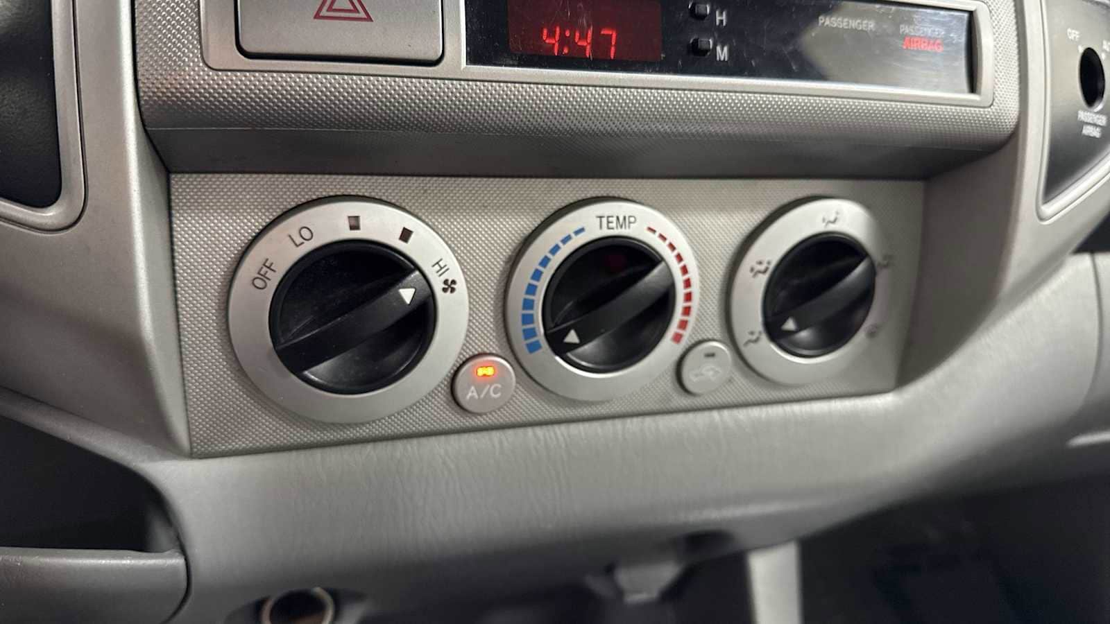Thumbnail: 2006 Toyota Tacoma - 19