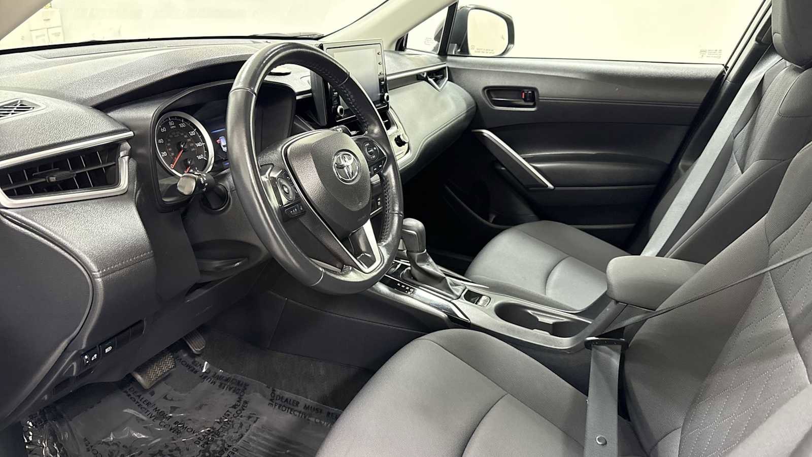 Thumbnail: 2022 Toyota Corolla Cross - 12