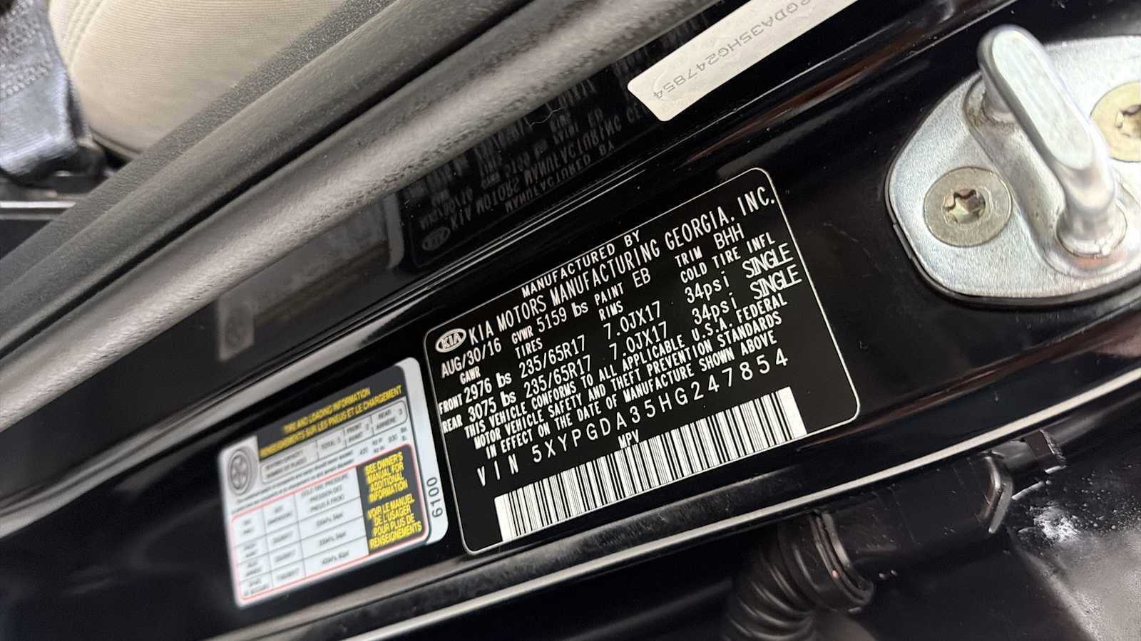 Thumbnail: 2017 Kia Sorento - 11