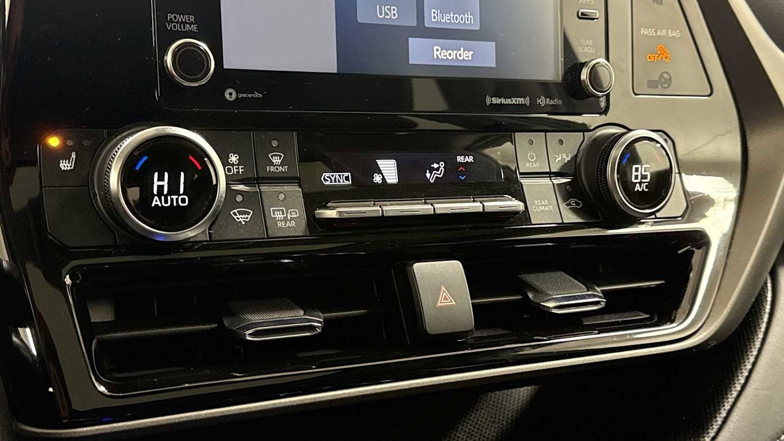 Thumbnail: 2022 Toyota Highlander - 20