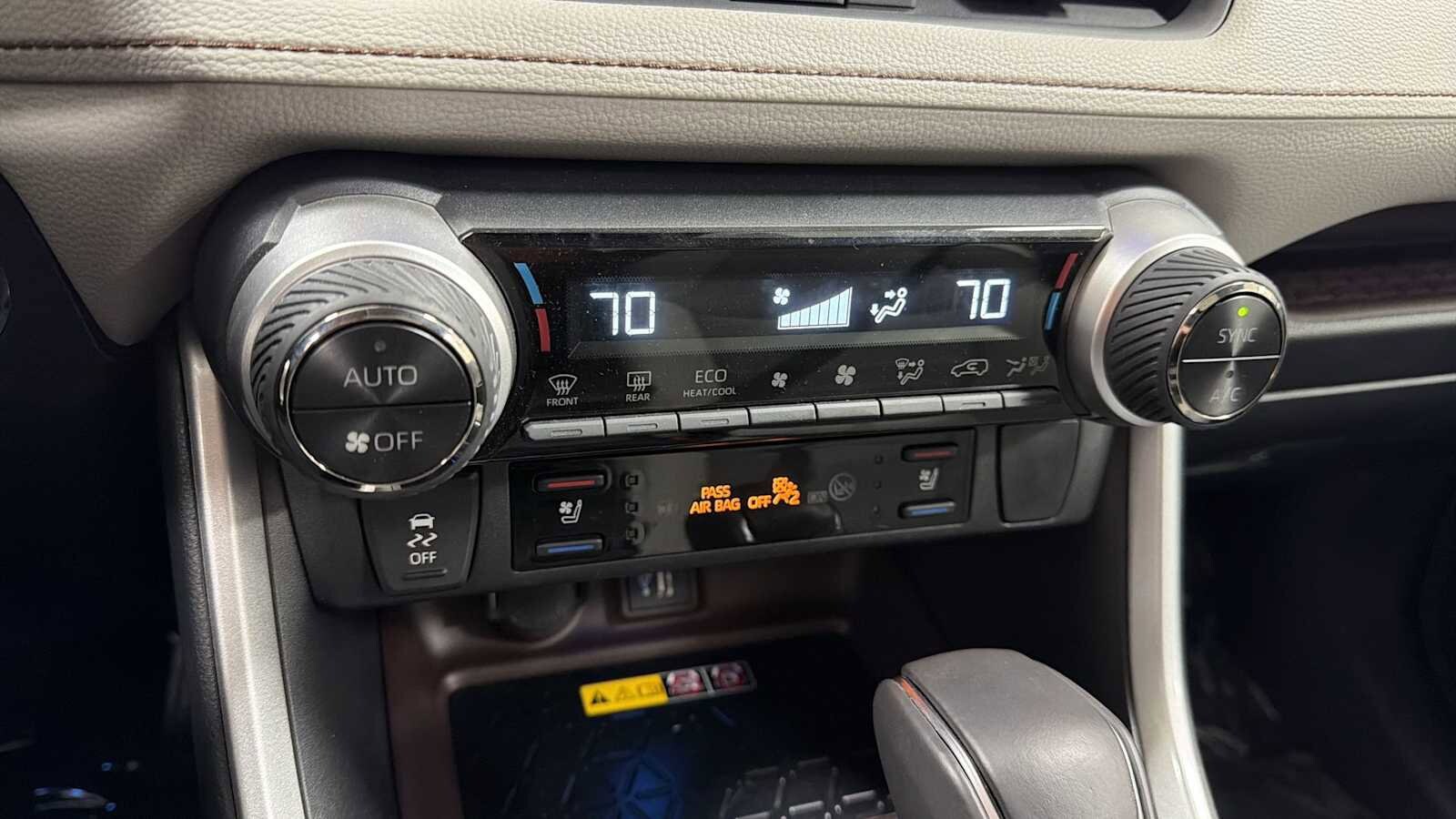 Thumbnail: 2025 Toyota RAV4 - 21