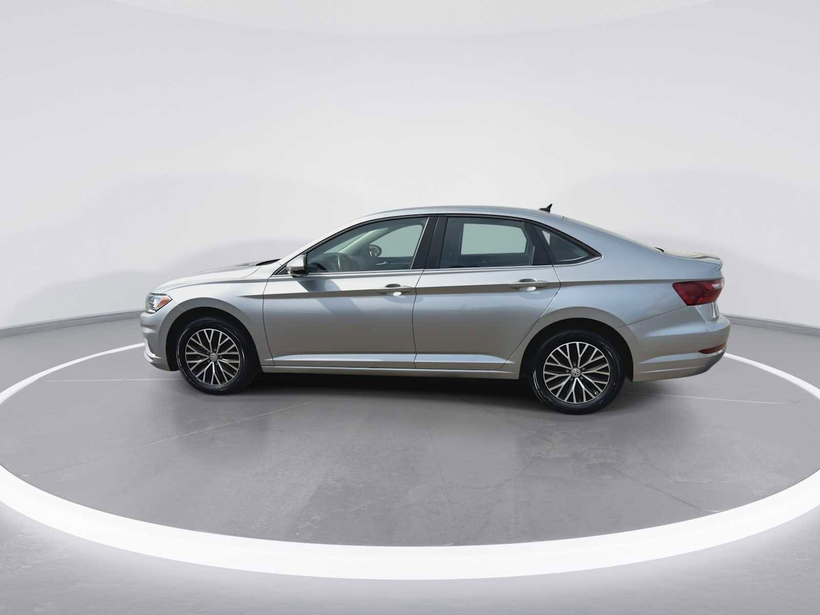 Thumbnail: 2021 Volkswagen Jetta - 4