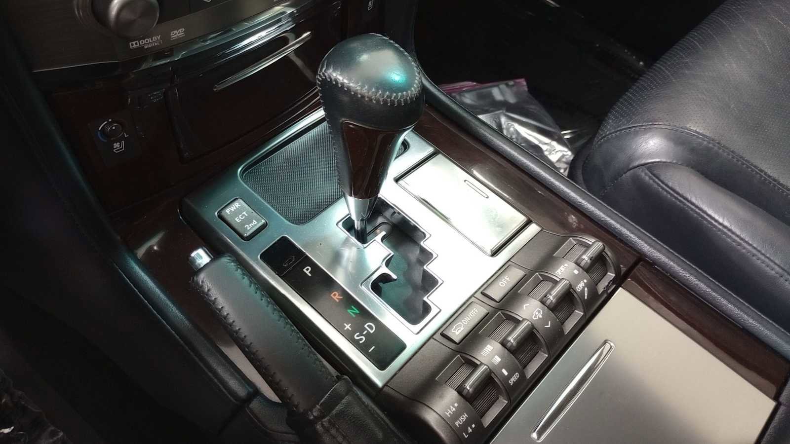 Thumbnail: 2011 Lexus LX - 22