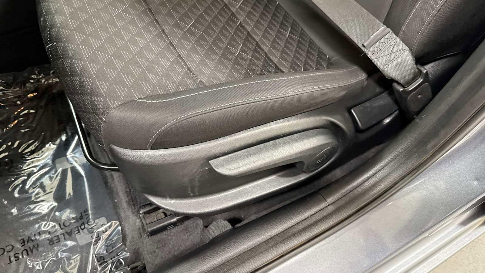 Thumbnail: 2019 Kia Rio - 14