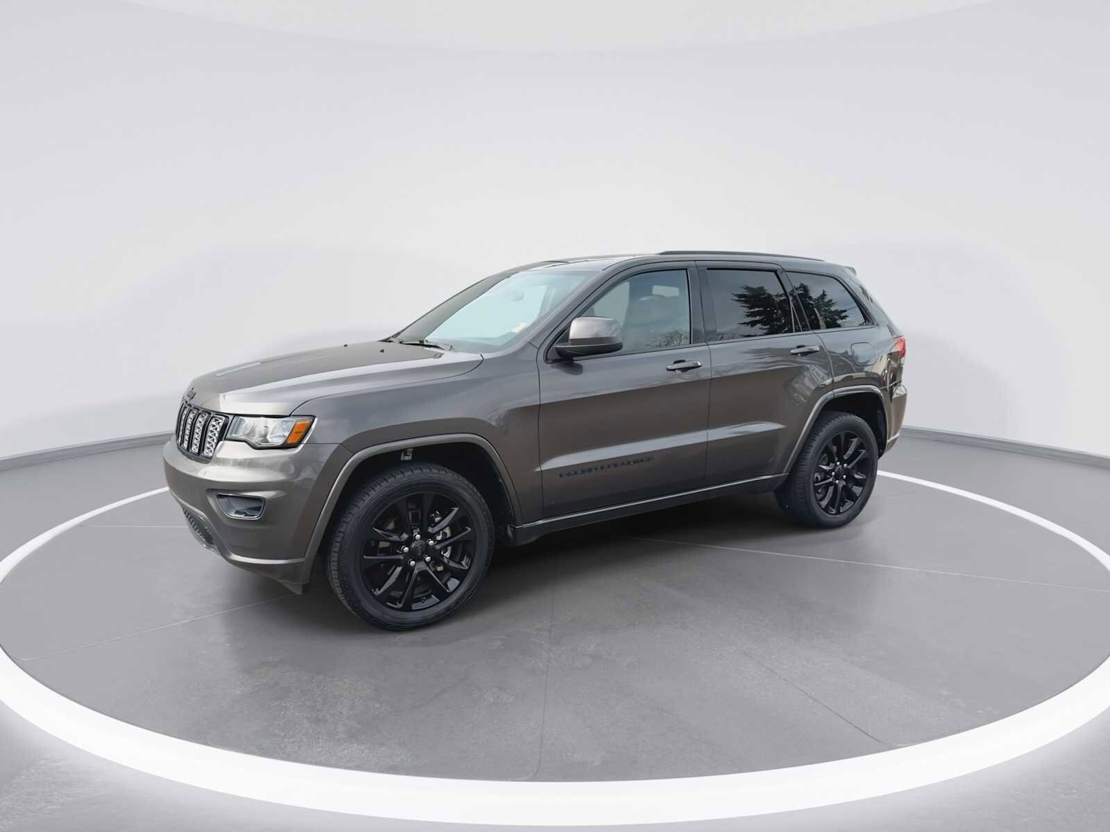 Thumbnail: 2020 Jeep Grand Cherokee - 4