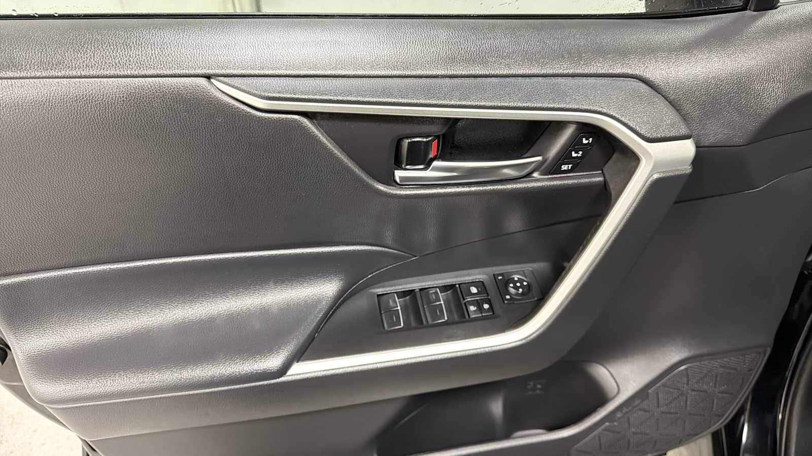 Thumbnail: 2024 Toyota RAV4 - 15