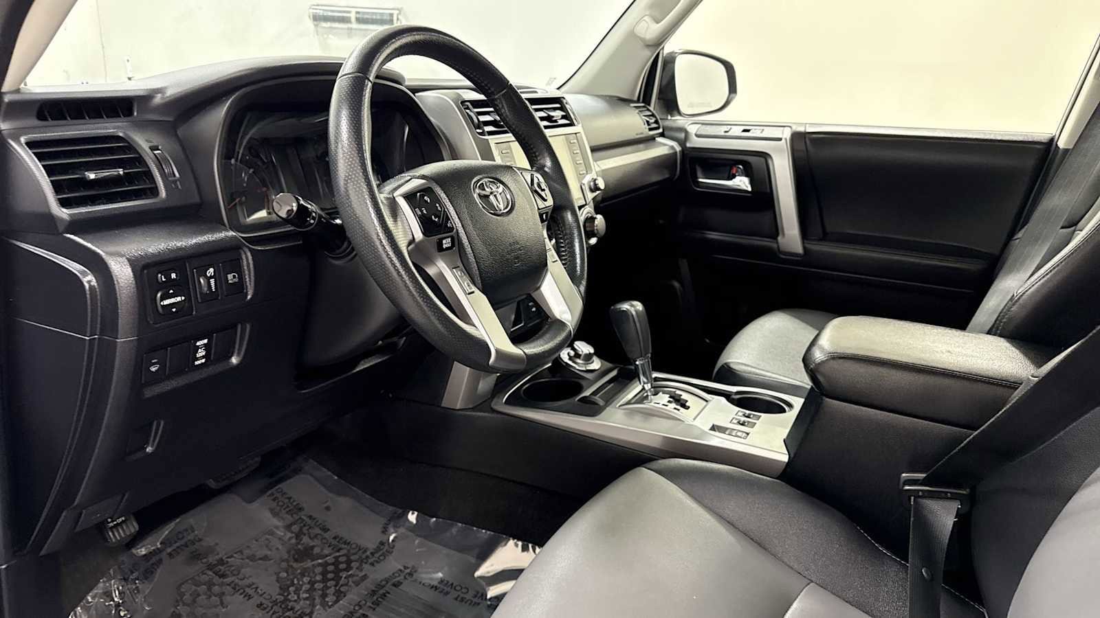 Thumbnail: 2021 Toyota 4Runner - 12
