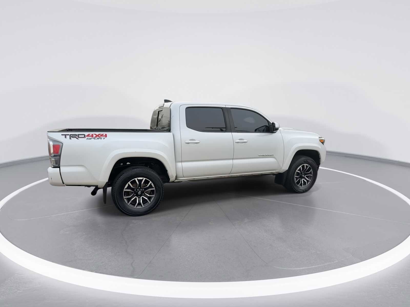 Thumbnail: 2021 Toyota Tacoma - 8
