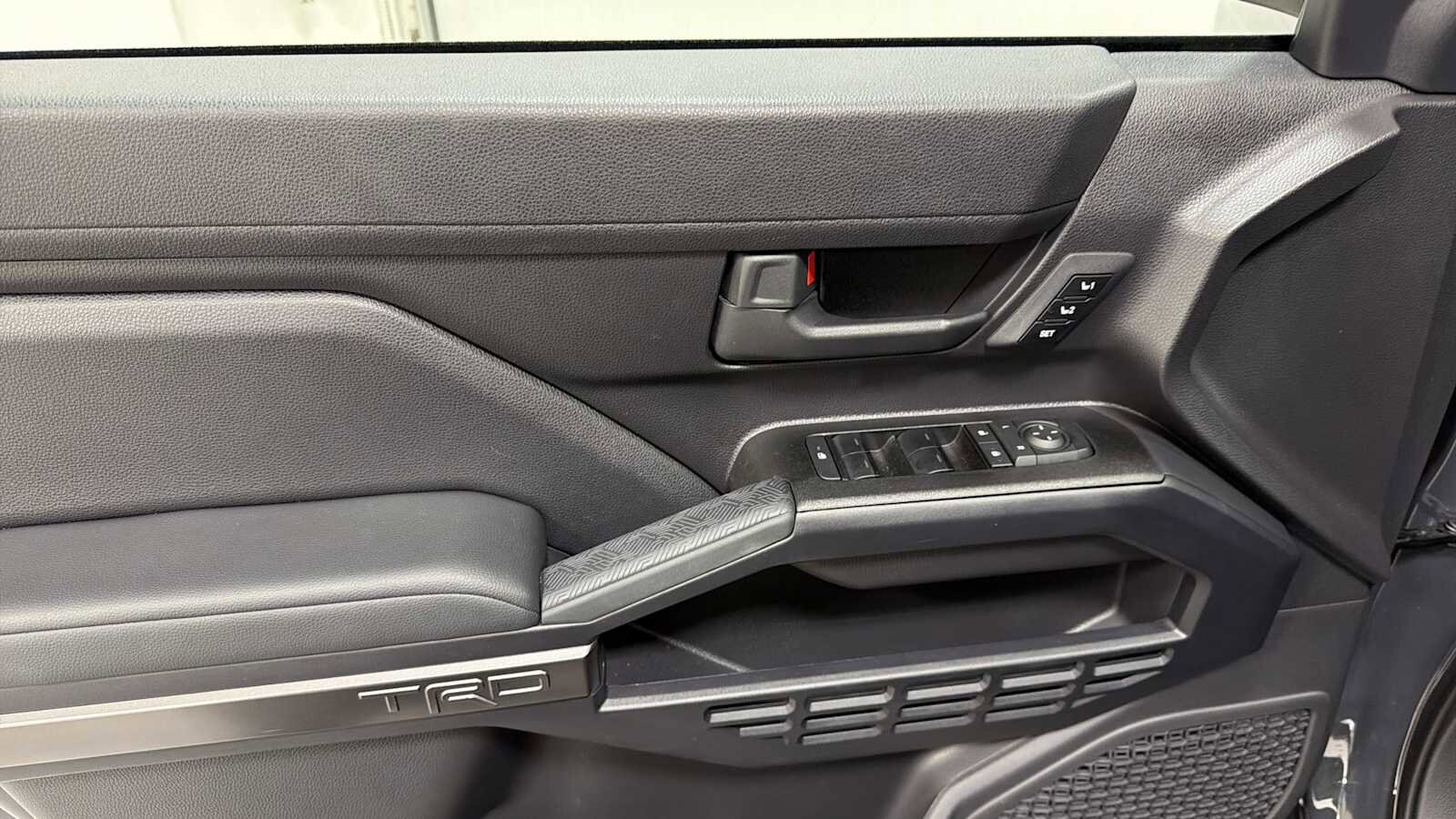 Thumbnail: 2025 Toyota 4Runner - 15