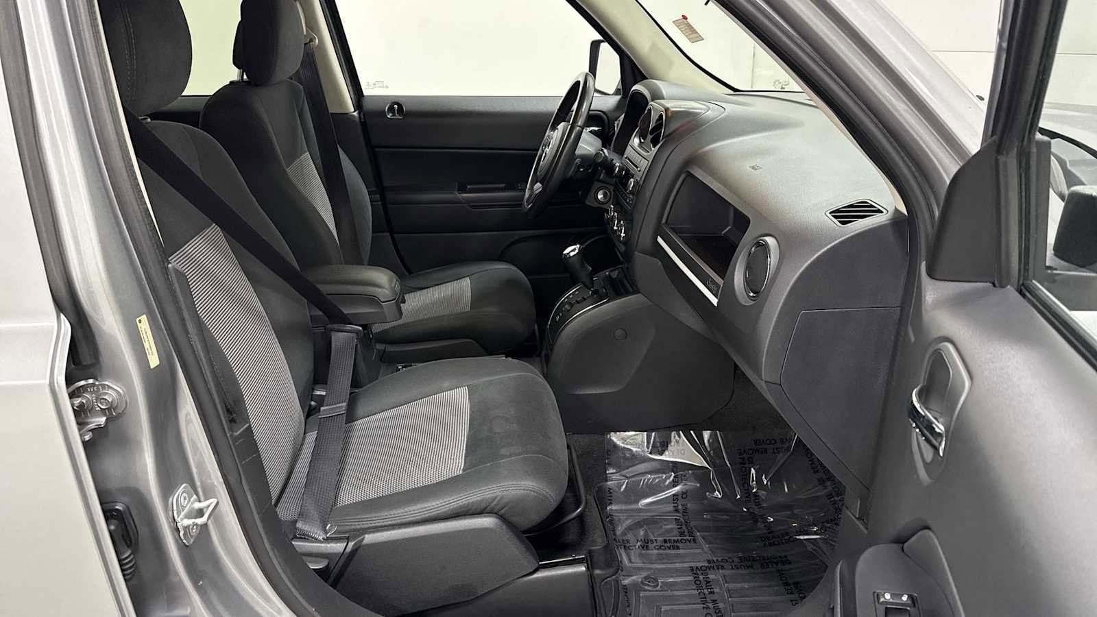 Thumbnail: 2014 Jeep Patriot - 27