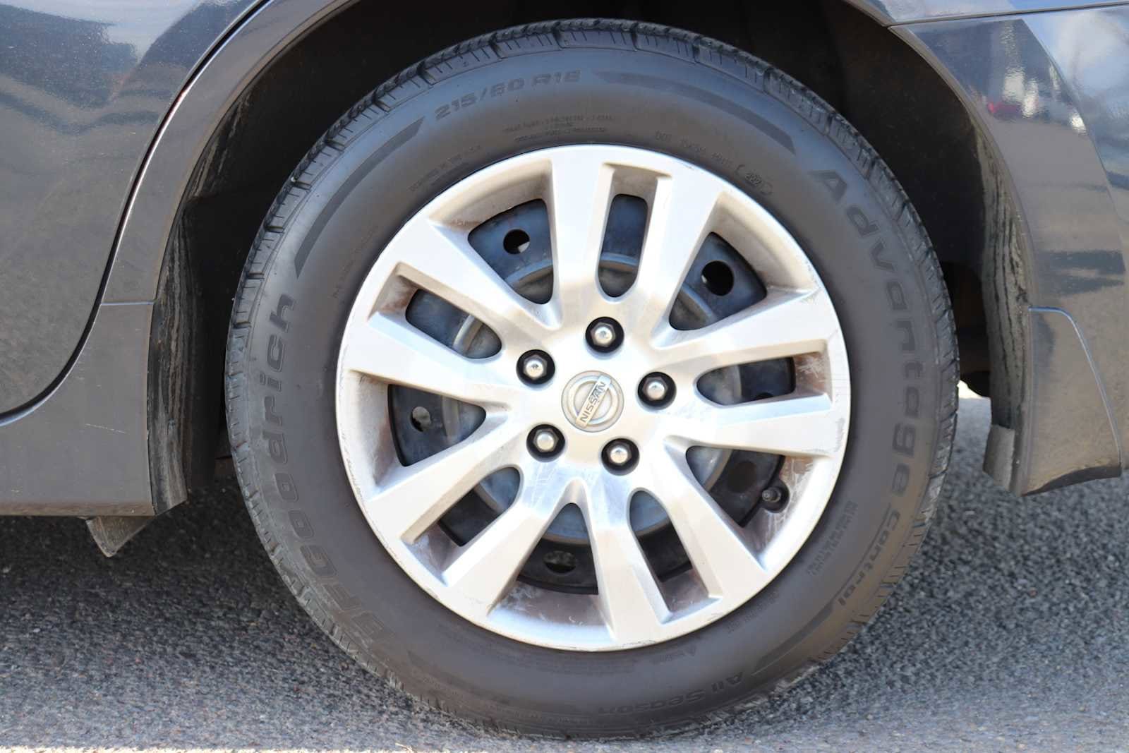 Thumbnail: 2015 Nissan Altima - 9