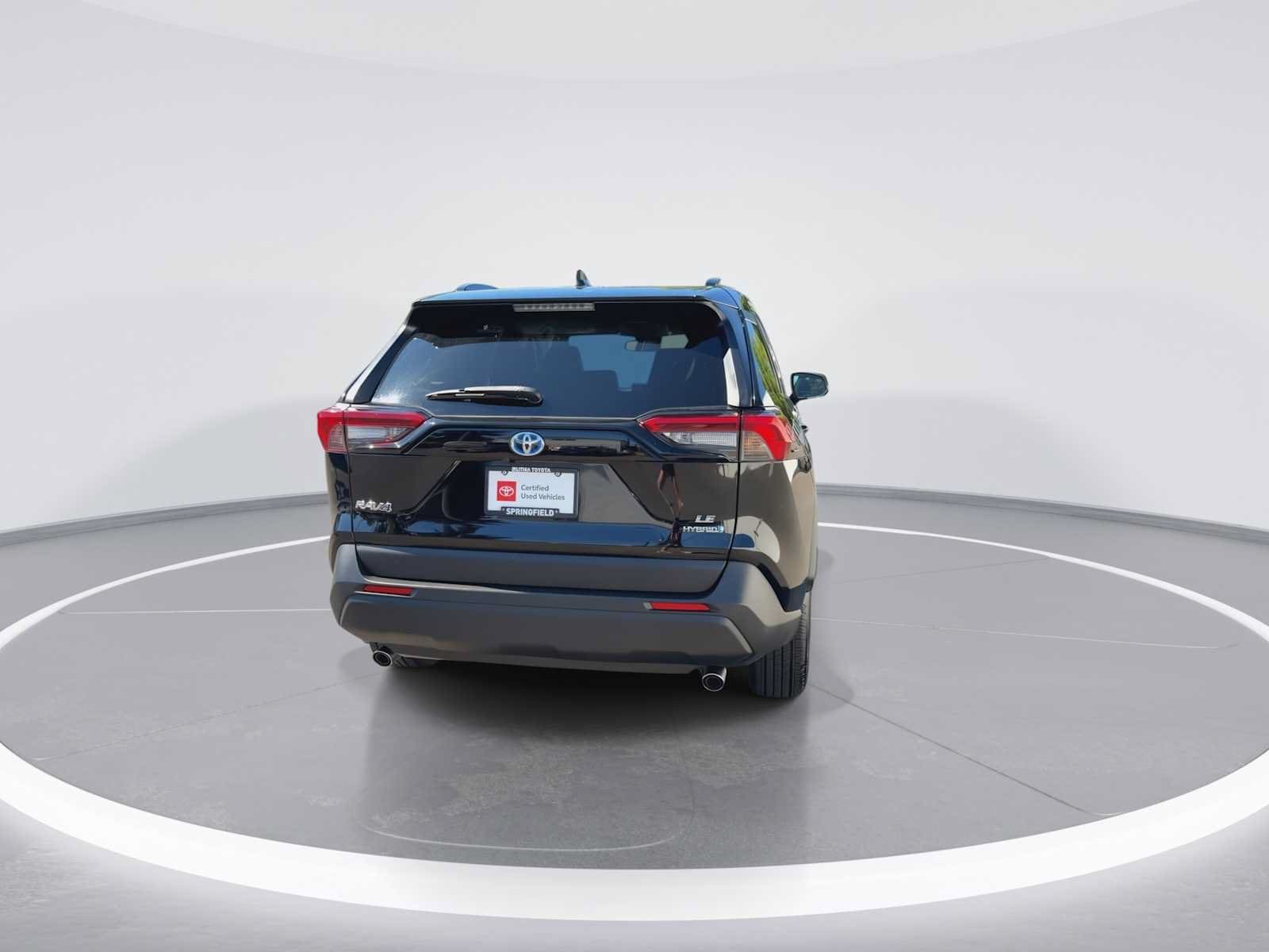 Thumbnail: 2021 Toyota RAV4 - 7