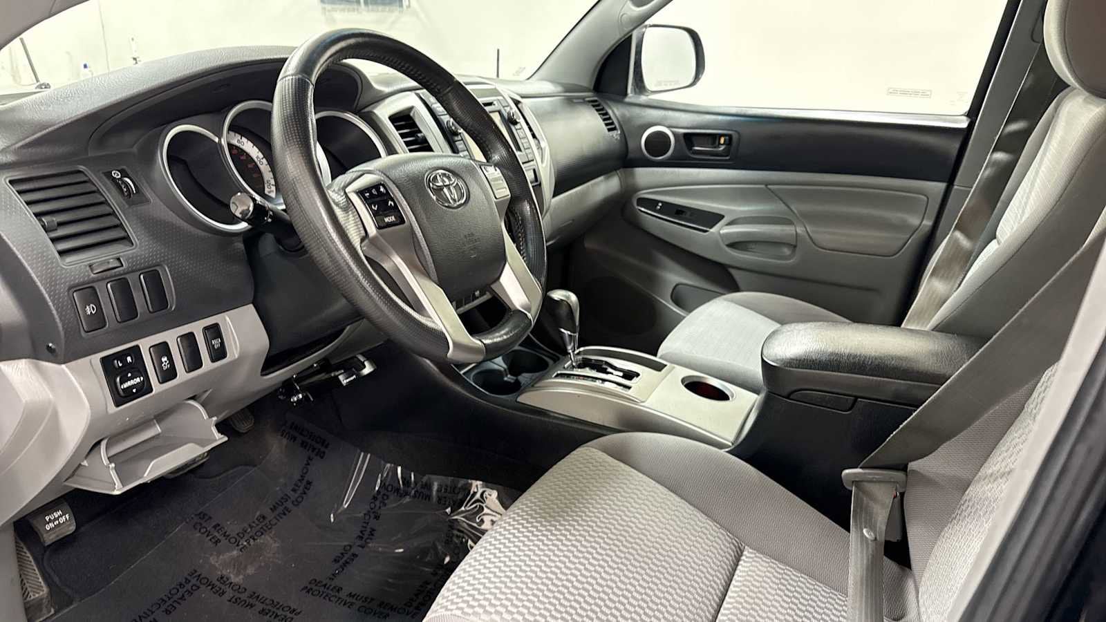 Thumbnail: 2013 Toyota Tacoma - 12