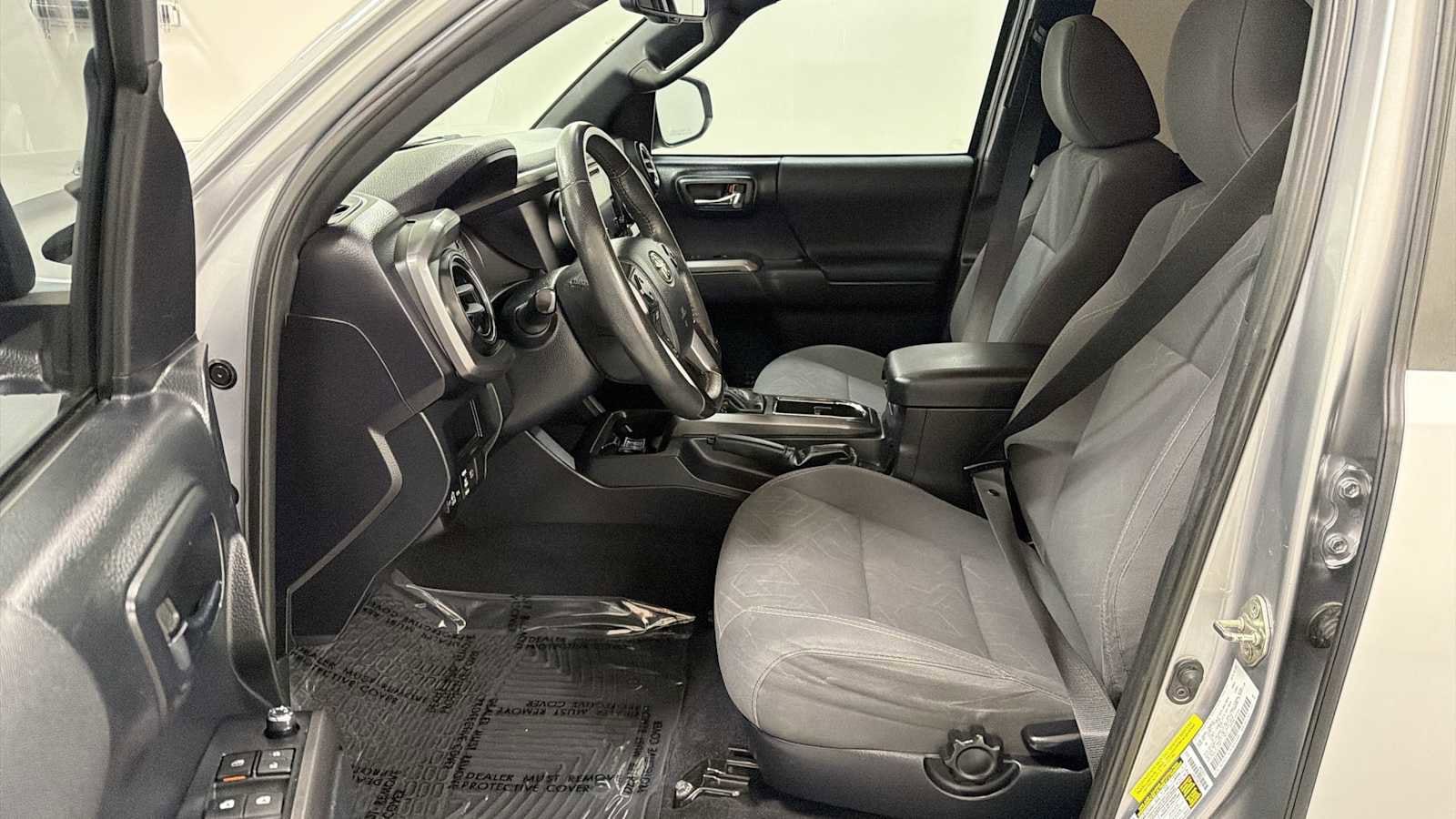 Thumbnail: 2018 Toyota Tacoma - 13