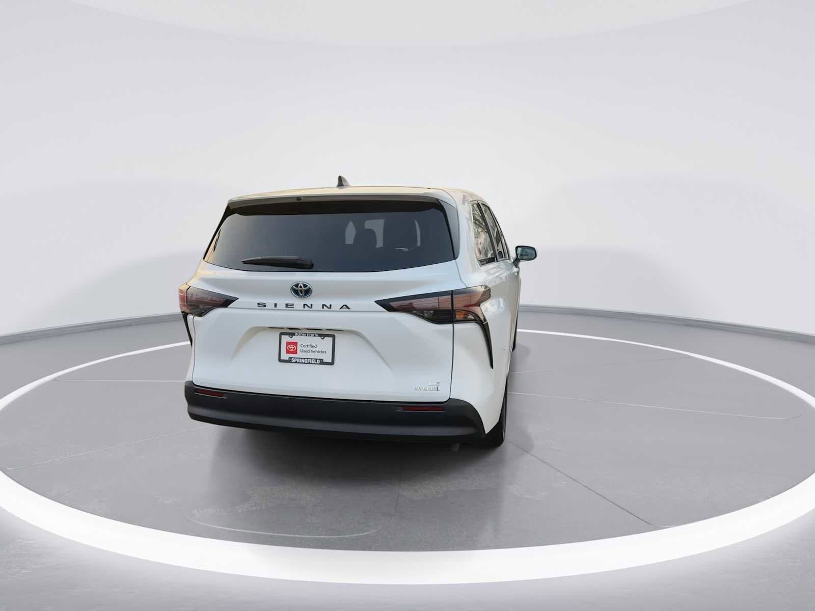 Thumbnail: 2023 Toyota Sienna - 4