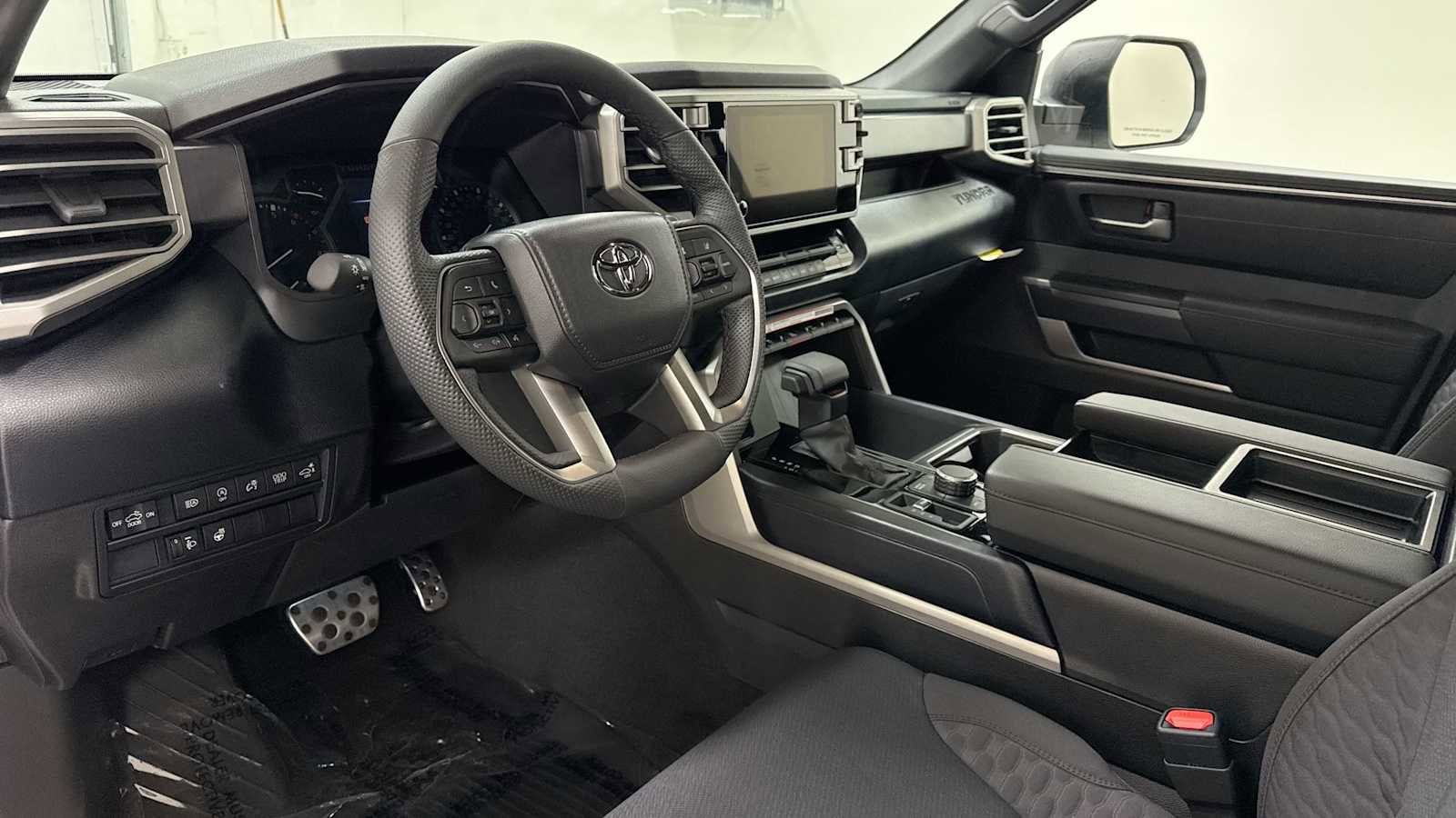 Thumbnail: 2025 Toyota Tundra - 12