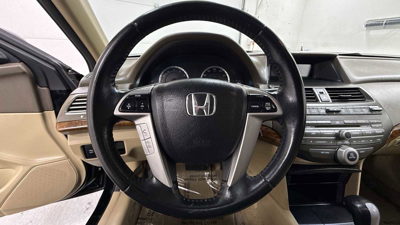 Thumbnail: 2010 Honda Accord - 16